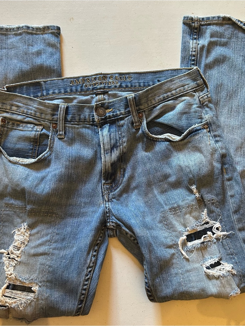 American Eagle Outfitters Men’s Slim Straight Distressed Blue Jeans